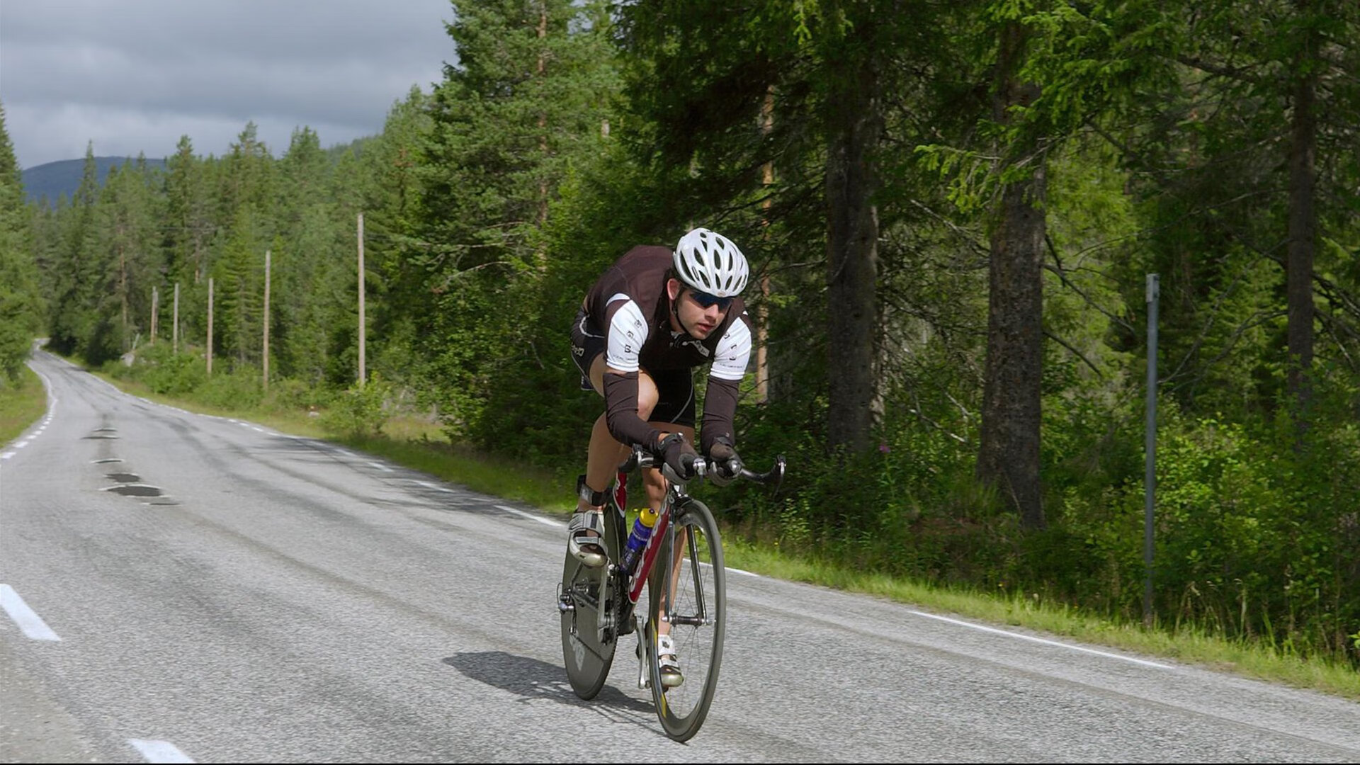 国际自行车赛，沿途风光尽收眼底，自行车国际赛事