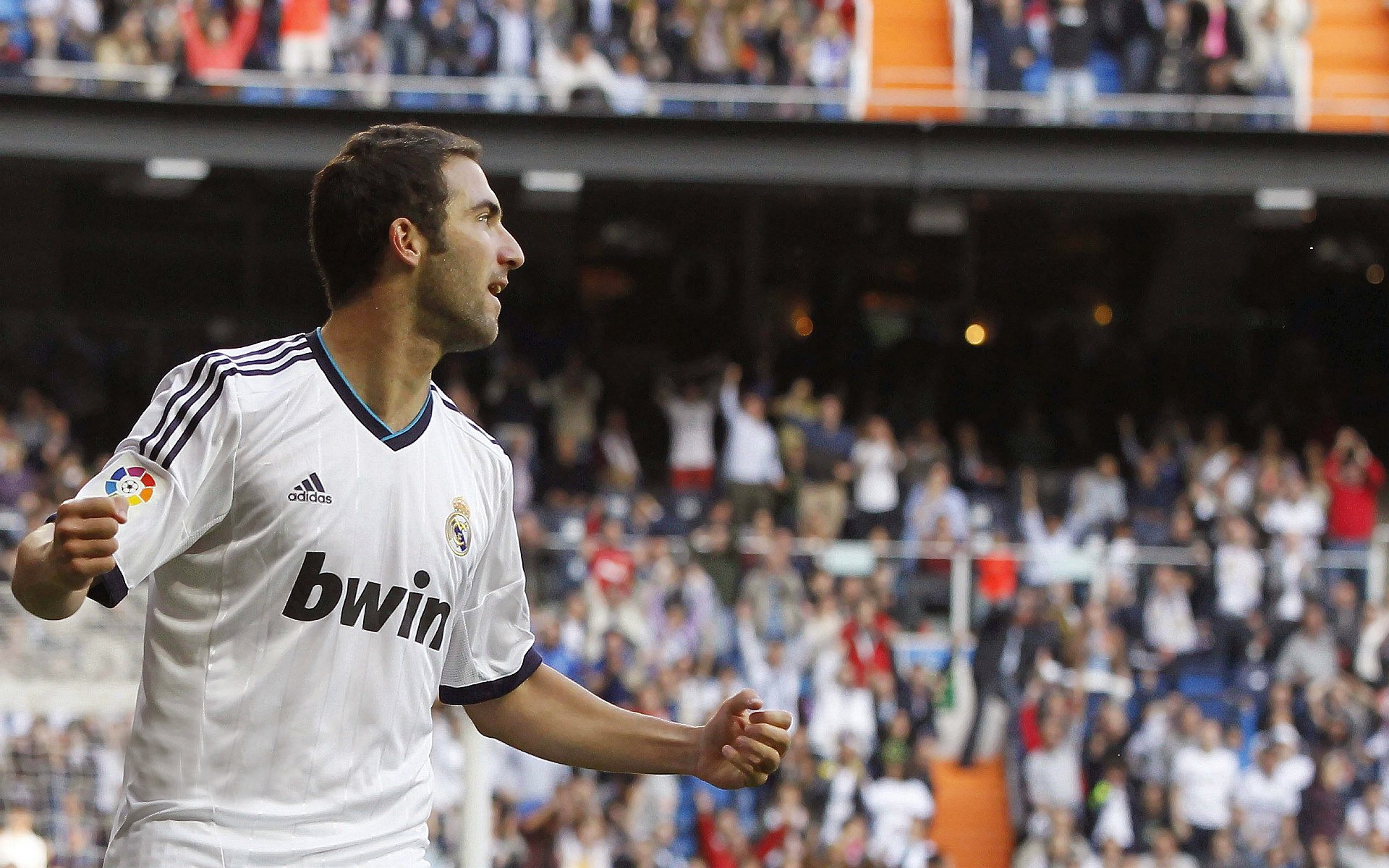 星空体育最新官网-西甲激战，专家分析关键瞬间，西甲精彩集锦